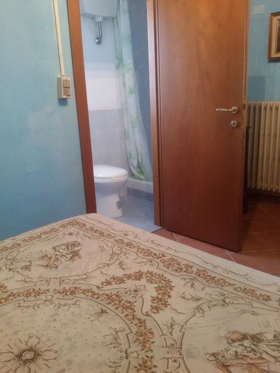 Bed and Breakfast Azzurre Beb Laterina Екстер'єр фото