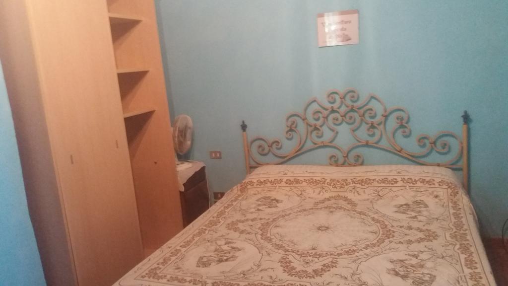 Bed and Breakfast Azzurre Beb Laterina Екстер'єр фото