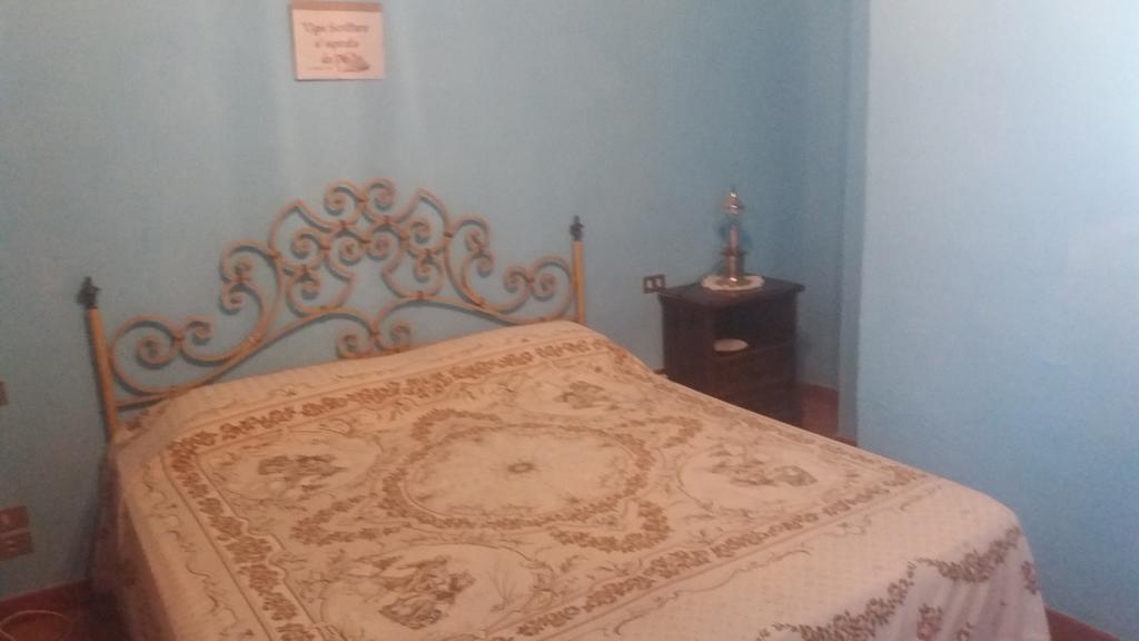 Bed and Breakfast Azzurre Beb Laterina Екстер'єр фото