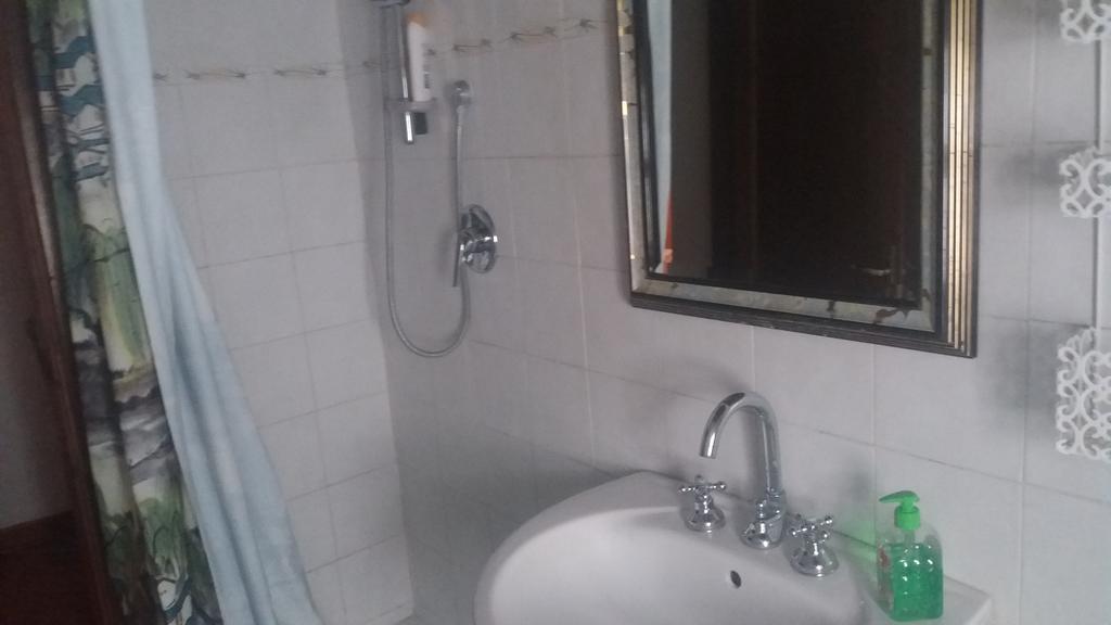 Bed and Breakfast Azzurre Beb Laterina Екстер'єр фото
